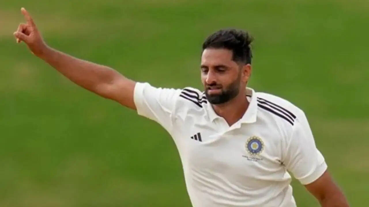 जम्मू-कश्मीर की रणजी ट्रॉफी में मजबूत स्थिति, आकिब नबी का शानदार प्रदर्शन