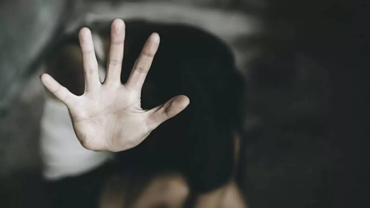 गुजरात में विवाहित महिला के साथ ससुर और ननद के पति द्वारा बलात्कार का मामला
