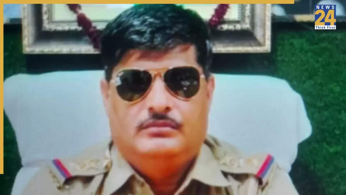 मुरादाबाद में पुलिसकर्मियों पर कार्रवाई, 6 को किया गया लाइन हाजिर