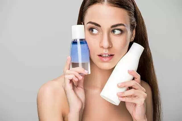 त्वचा की देखभाल के लिए सही मॉइस्चराइज़र का चयन कैसे करें