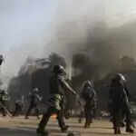 बांग्लादेश में फिर से भड़की हिंसा, पूर्व प्रधानमंत्री के फैसले का इंतजार