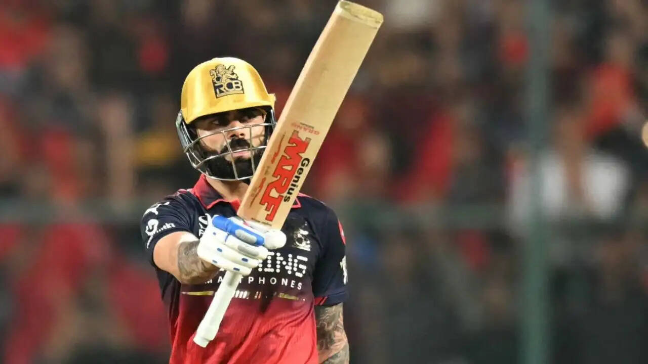 विराट कोहली ने IPL में 9000 रन का ऐतिहासिक आंकड़ा पार किया