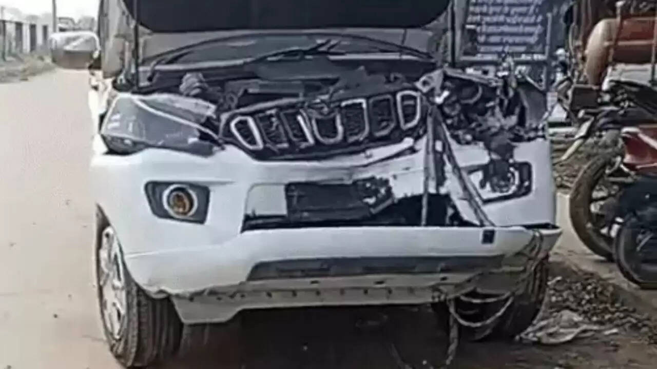 हरियाणा के मंत्री रणबीर गंगवा के काफिले की गाड़ी का हुआ हादसा