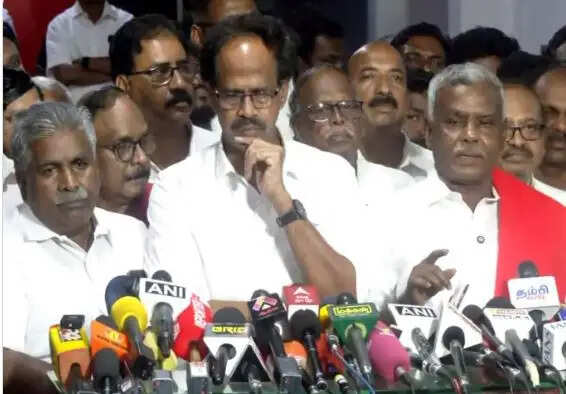 तमिलनाडु में TVK को बिना शर्त समर्थन, CPI और CPI(M) का बड़ा फैसला