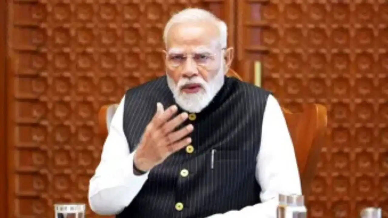 प्रधानमंत्री मोदी ने 19वें रोजगार मेले में युवाओं को दिए नियुक्ति पत्र