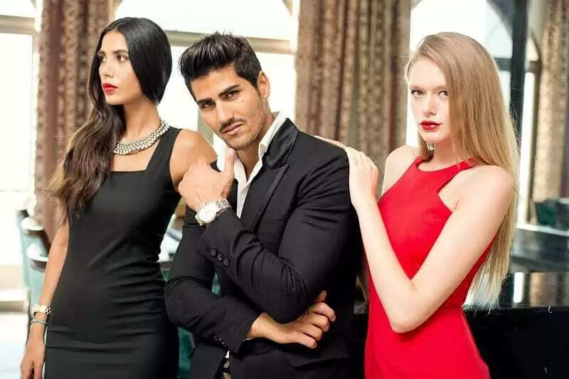 महिलाओं को आकर्षित करने के लिए क्या सच में सिर्फ पैसे और लुक्स जरूरी हैं?