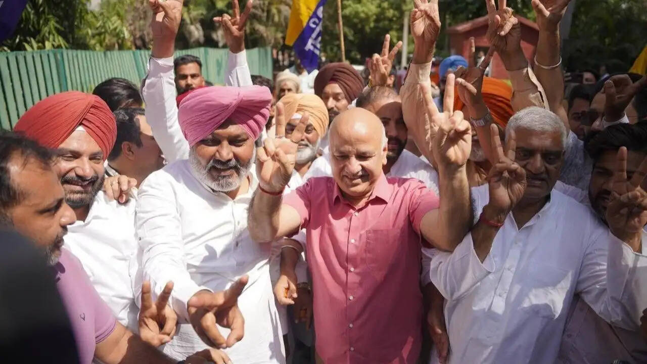 पंजाब में आम आदमी पार्टी की ऐतिहासिक जीत: क्या है इसके पीछे का राज?