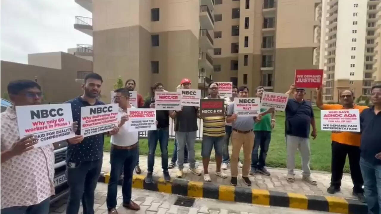 आम्रपाली हार्टबीट सिटी: सपनों का घर या टूटी उम्मीदों का प्रतीक?
