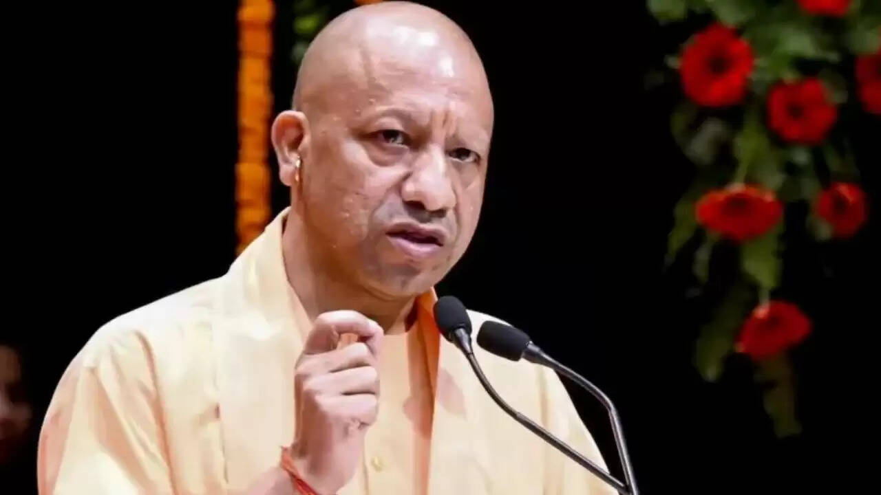 ड्रोन के दुरुपयोग पर योगी आदित्यनाथ की सख्त चेतावनी: अफवाह फैलाने वालों के खिलाफ कार्रवाई