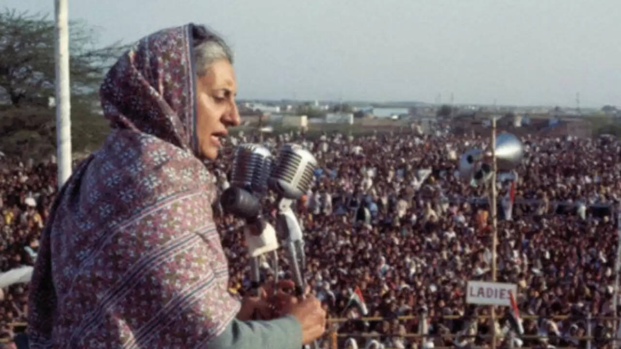 आपातकाल की 50वीं वर्षगांठ: इंदिरा गांधी का ऐतिहासिक फैसला