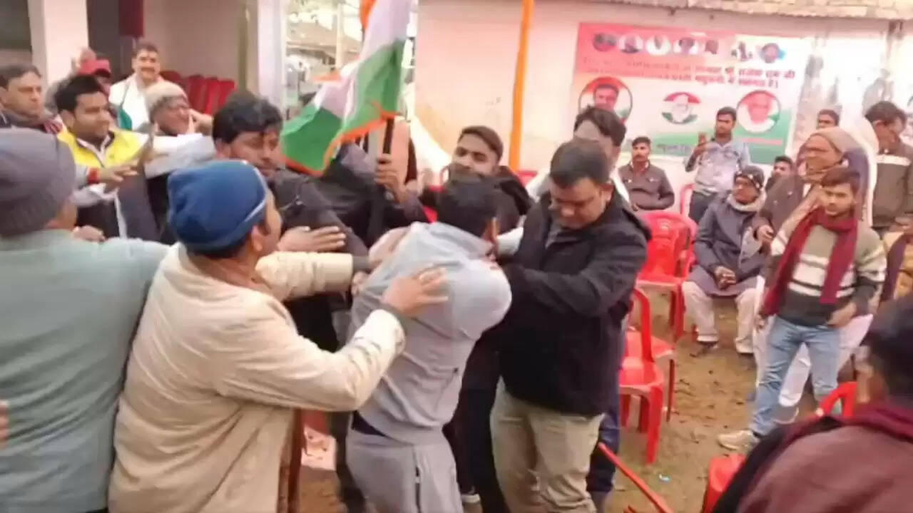 बिहार चुनाव हार के बाद कांग्रेस में बढ़ती असंतोष और गुटबाजी