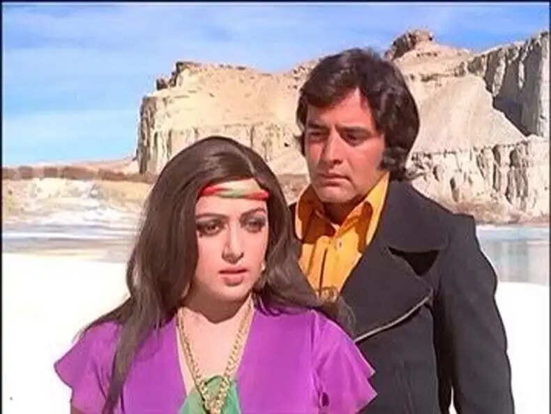 हेमा मालिनी के साथ किसिंग सीन की अनकही कहानी