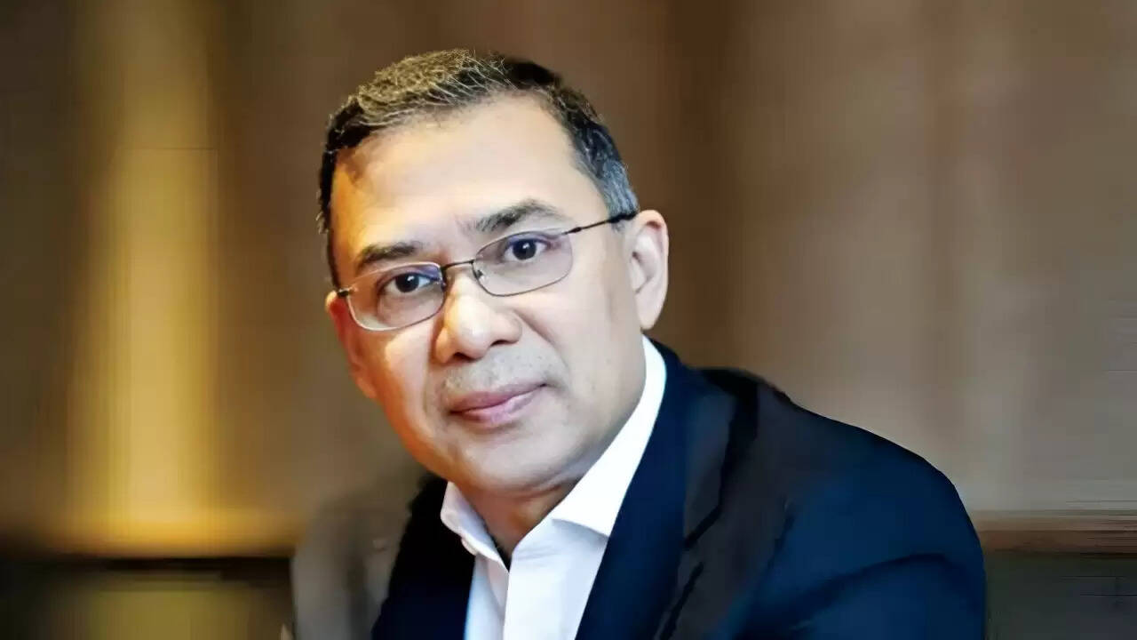 बांग्लादेश में तनाव के बीच तारिक रहमान की वापसी और एकता का आह्वान