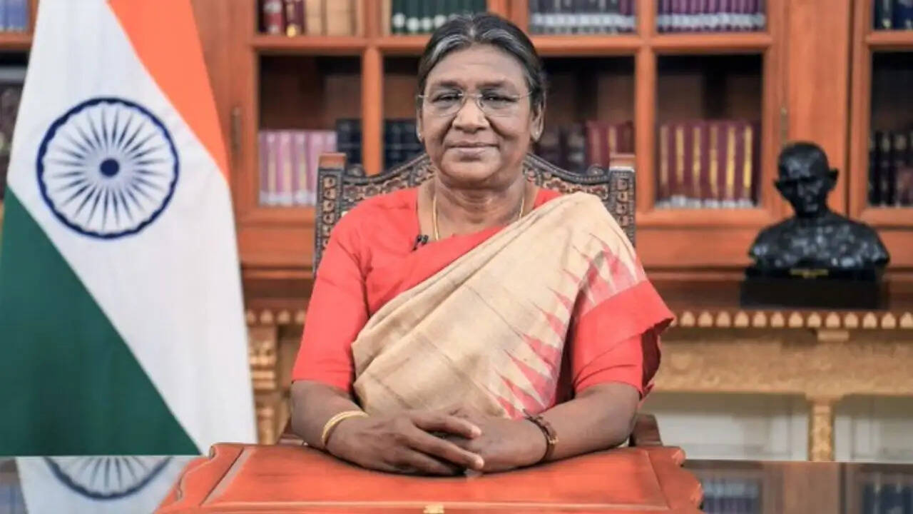 राष्ट्रपति द्रौपदी मुर्मू के जन्मदिन पर नेताओं ने दी शुभकामनाएं