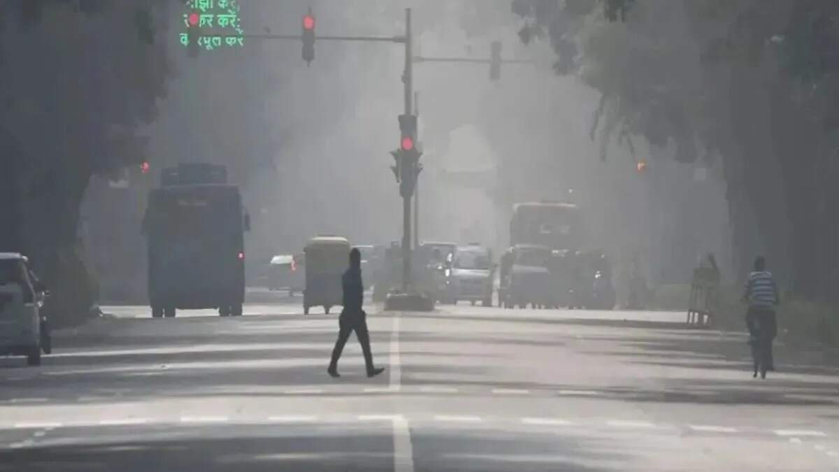 मेरठ में प्रदूषण का स्तर चिंताजनक, जम्मू में ठंड का असर बढ़ा