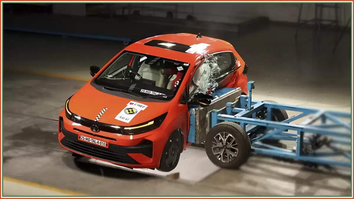 Tata Altroz का नया फेसलिफ्ट वर्ज़न: 5-स्टार सेफ्टी रेटिंग और नई कीमतें