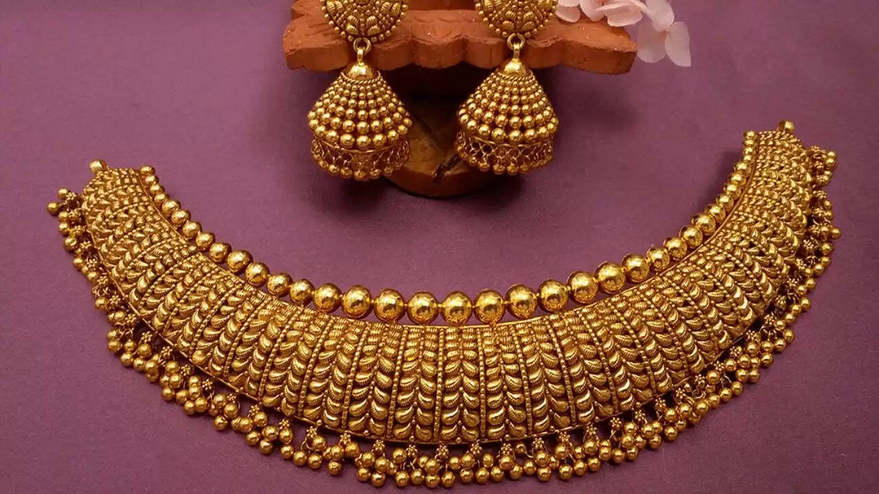 सोने और चांदी की कीमतों में गिरावट: जानें आपके शहर में रेट्स