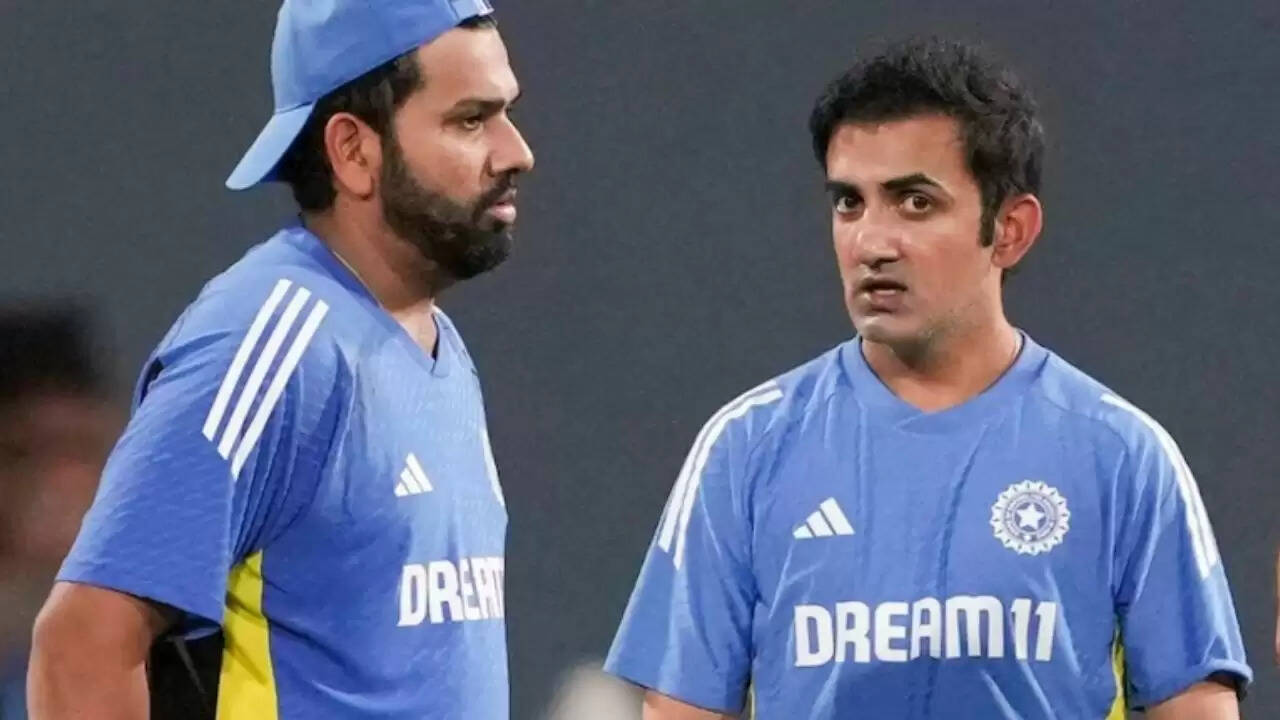 रोहित शर्मा से वनडे कप्तानी छीनी गई, शुभमन गिल को मिली कमान