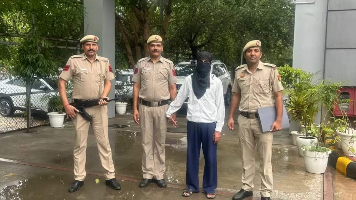 दिल्ली एयरपोर्ट पर फर्जी वीजा घोटाले का खुलासा, आरोपी गिरफ्तार