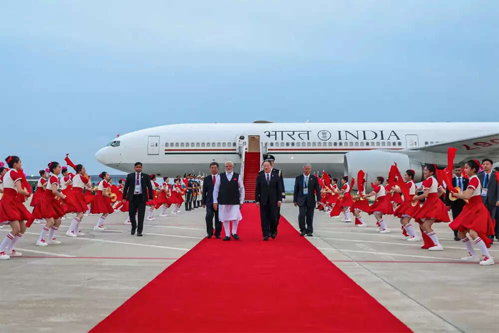 भारत और चीन के विकास में अंतर: एक गहन विश्लेषण