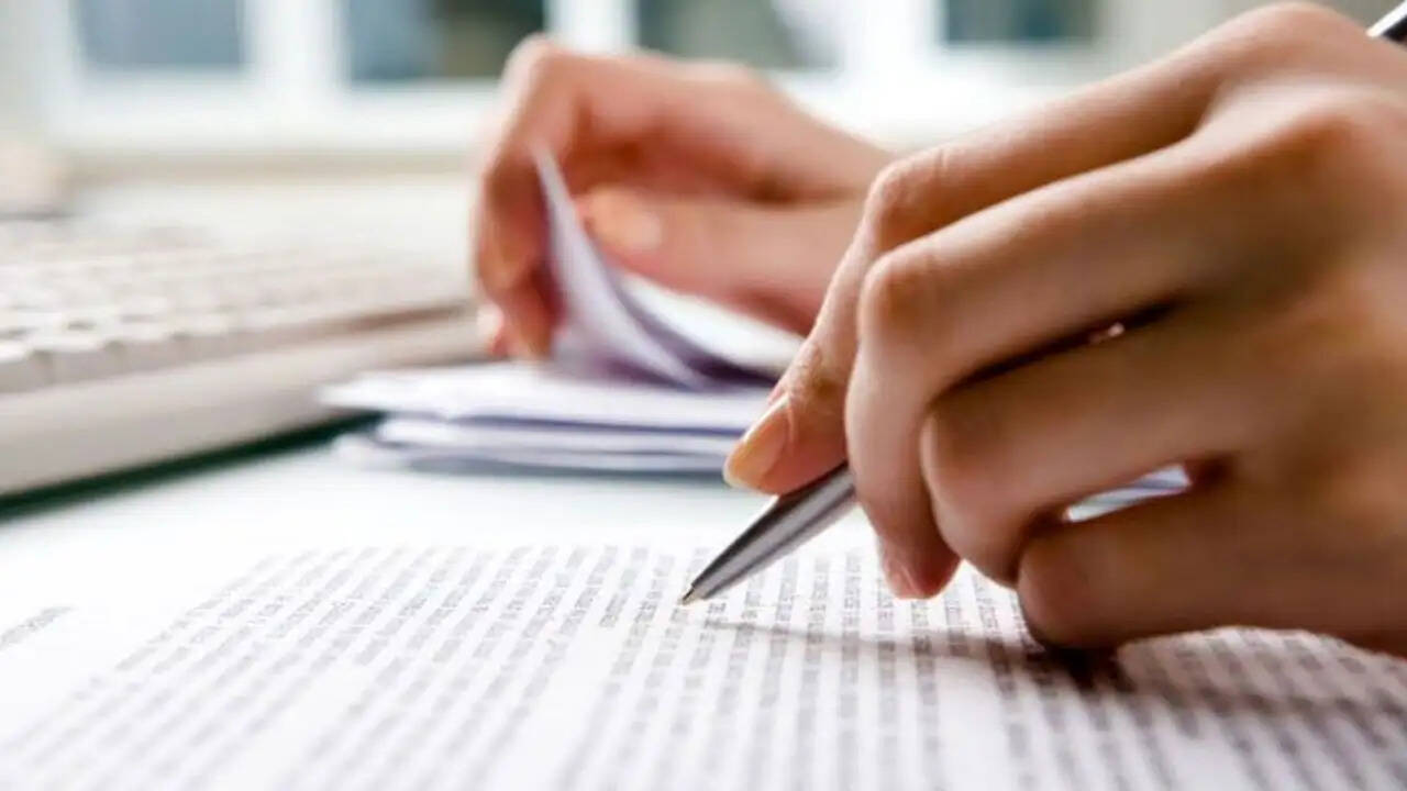 मध्य प्रदेश में आबकारी कांस्टेबल परीक्षा में नकल का मामला: 12 उम्मीदवारों पर कार्रवाई