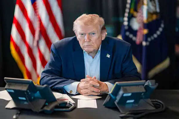 ईरान ने ट्रंप के समझौते के दावे को किया खारिज, अमेरिकी राष्ट्रपति की स्थिति कमजोर