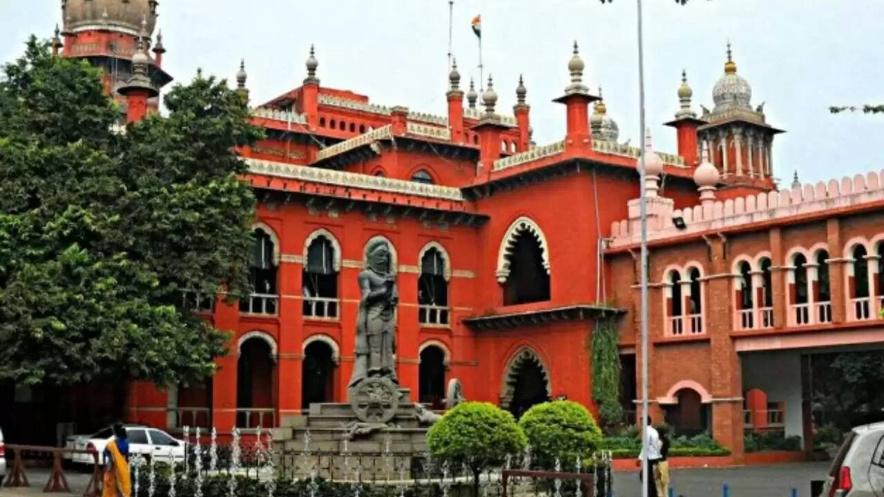 महिला अधिवक्ता की निजता का उल्लंघन: मद्रास हाईकोर्ट ने कार्रवाई के दिए निर्देश