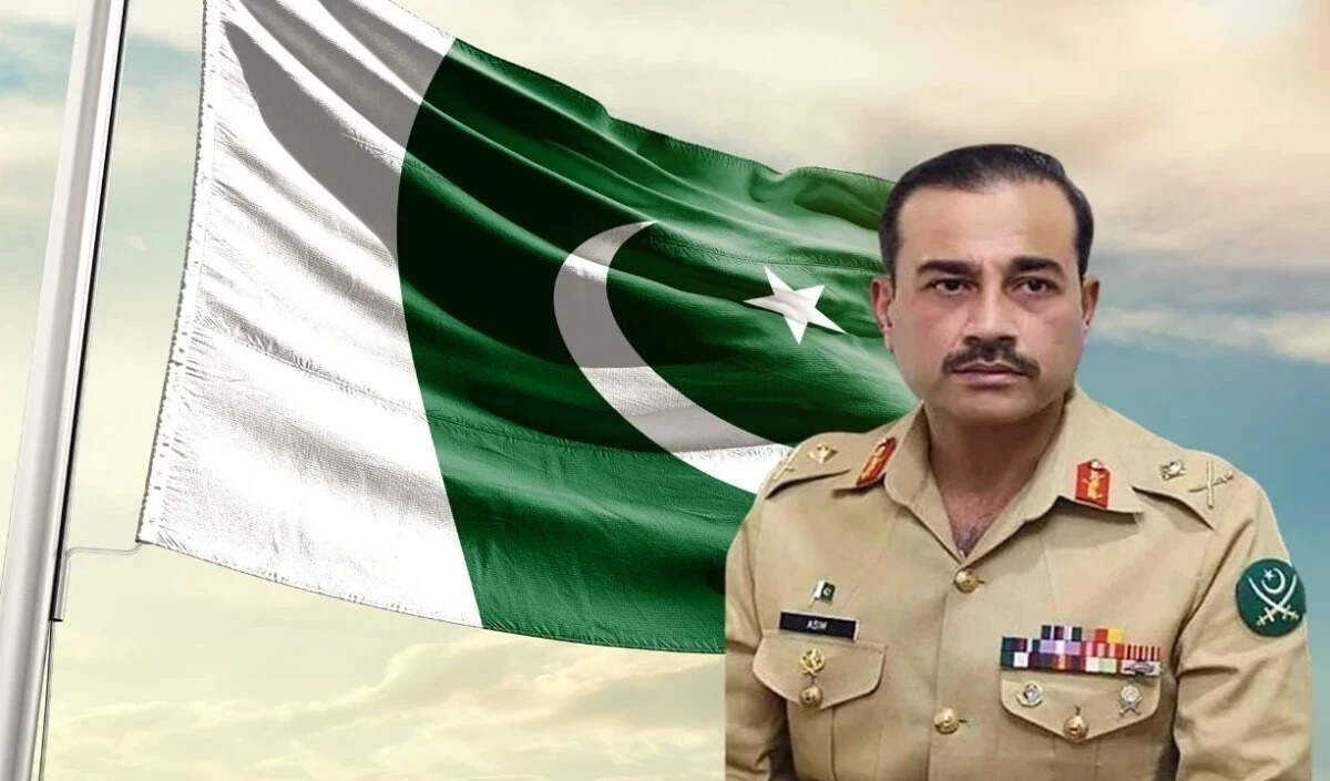 पाकिस्तान में संवैधानिक संशोधन से बढ़ेगी सेना की ताकत