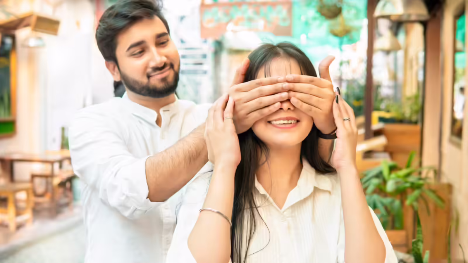 लड़कियों को इम्प्रेस करने के लिए 8 सामान्य गलतियाँ और उनके समाधान