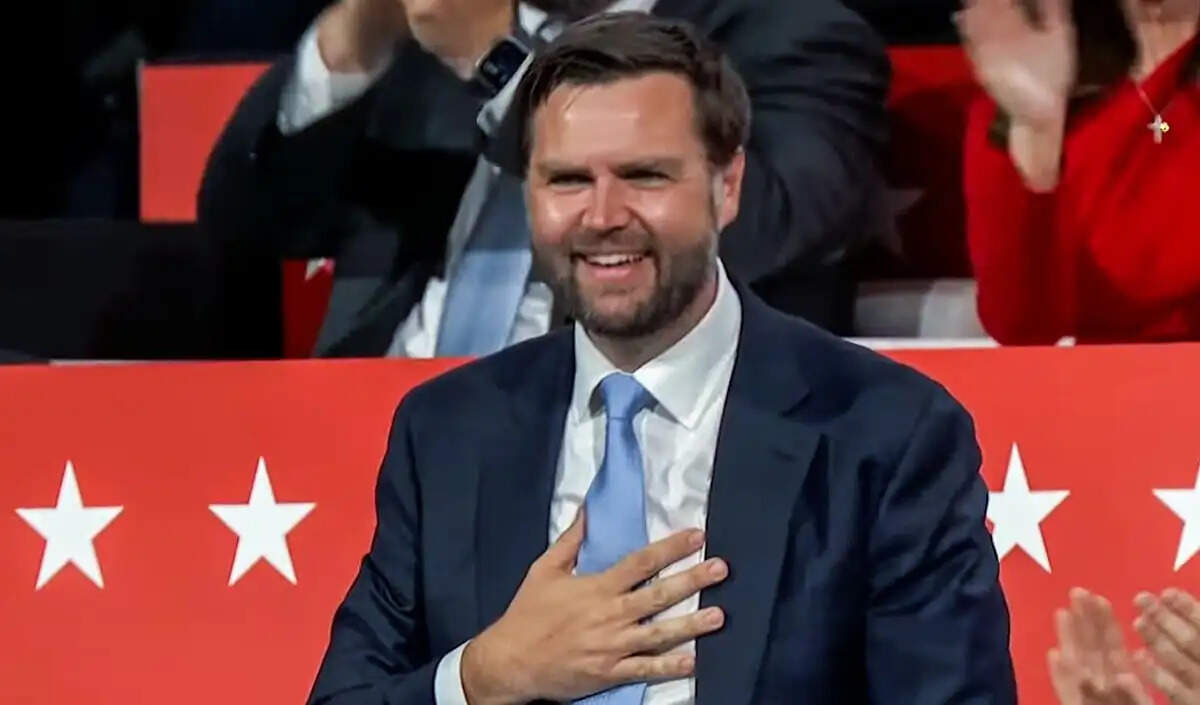 अमेरिकी उपराष्ट्रपति का पाकिस्तान दौरा: ईरान के साथ उच्च स्तरीय वार्ता