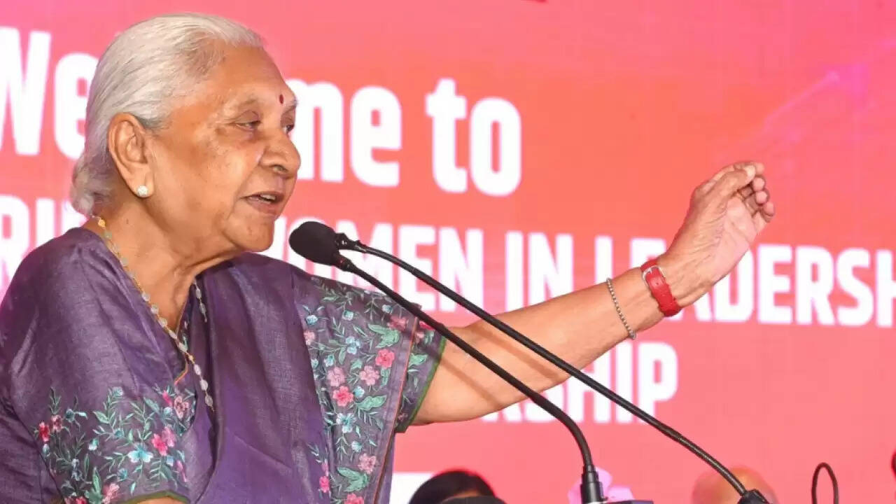 उत्तर प्रदेश की राज्यपाल का लिव-इन रिलेशनशिप पर विवादित बयान