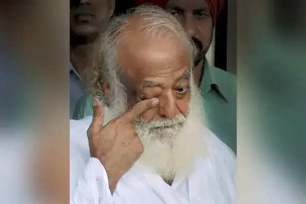 आसाराम को हाईकोर्ट से मिली राहत, जेल में स्वास्थ्य बिगड़ने पर मिलेगा आयुर्वेद इलाज
