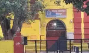 समाजवादी पार्टी के नेता आजम खान की सीतापुर जेल से रिहाई