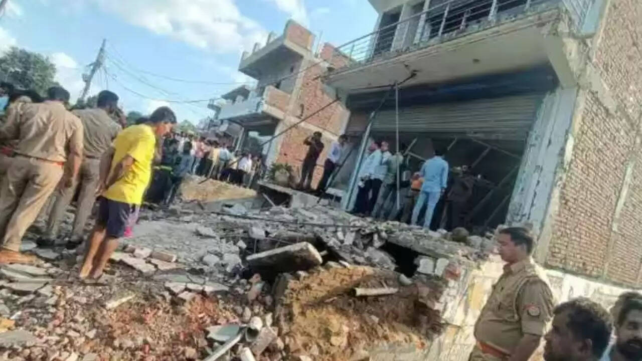 फर्रुखाबाद में कोचिंग सेंटर में विस्फोट, एक की मौत और कई घायल