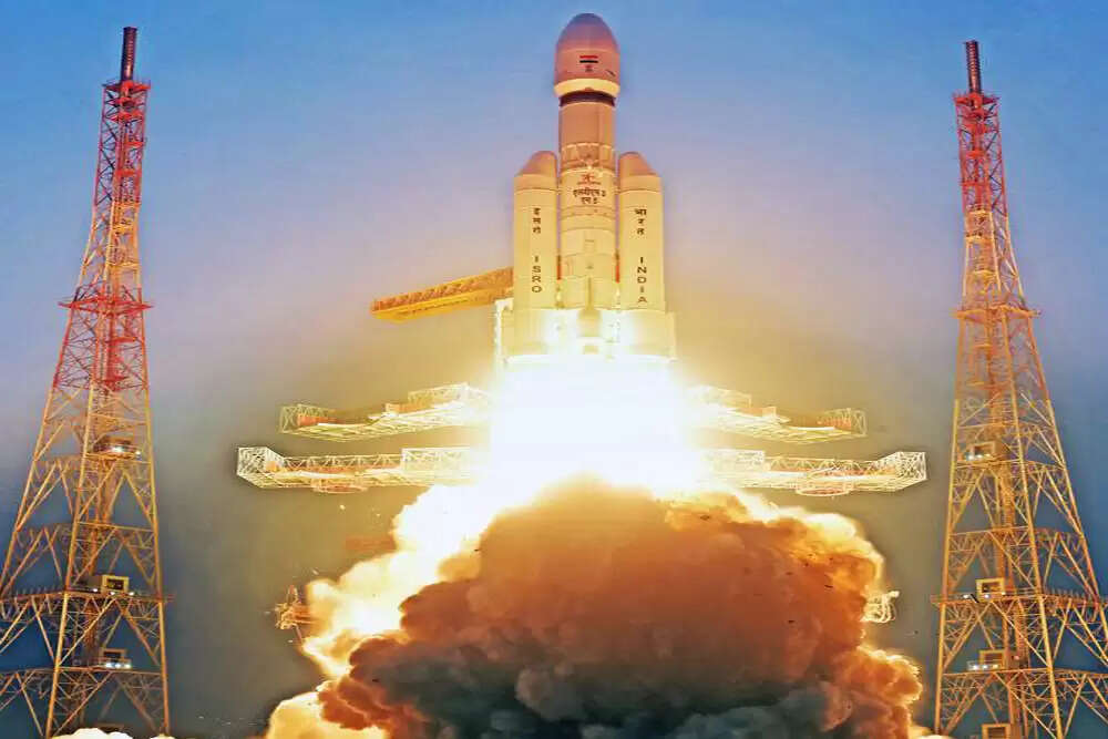 भारत ने लॉन्च किया नया सेटेलाइट सीएमएस 03, नौसेना की संचार क्षमता में सुधार