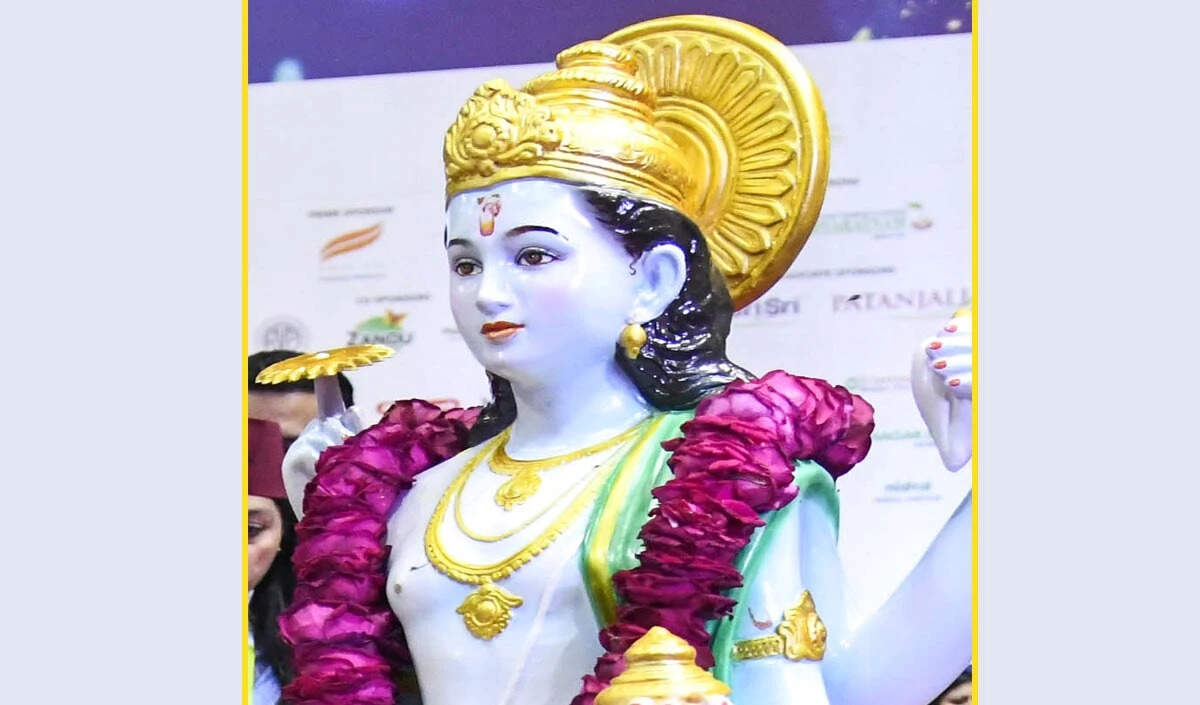 धनतेरस: स्वास्थ्य और समृद्धि का पर्व