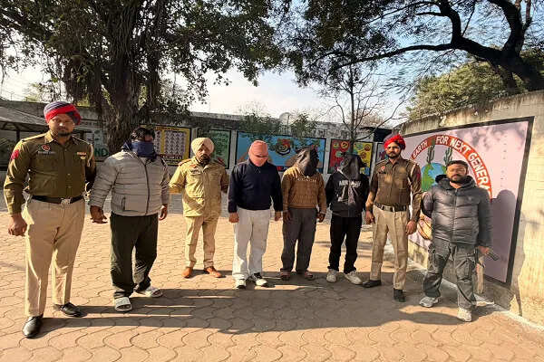 पंजाब पुलिस की नशे के खिलाफ बड़ी कार्रवाई, 5 तस्कर गिरफ्तार