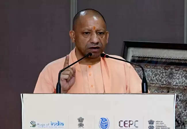 योगी आदित्यनाथ ने भदोही में 49वें भारतीय कालीन एक्सपो का उद्घाटन किया