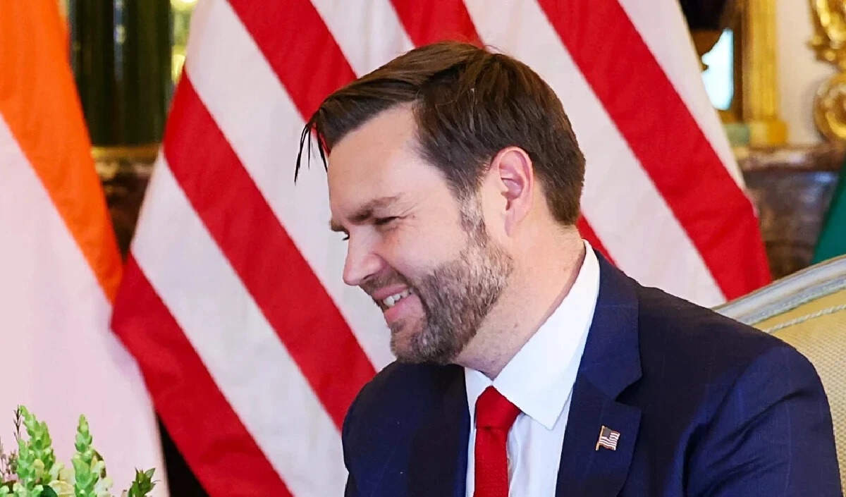 अमेरिकी उपराष्ट्रपति की विवादास्पद प्रवासन टिप्पणी पर बहस