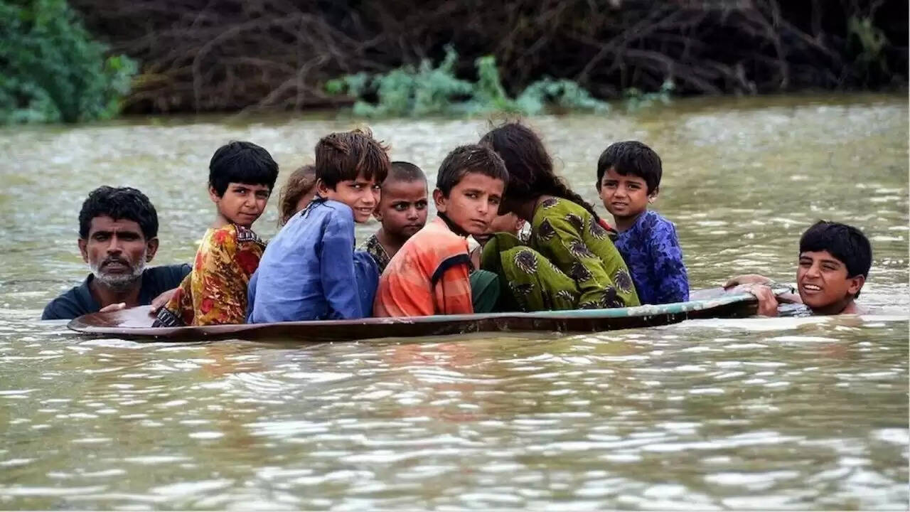 मानसून में बाढ़ से प्रभावित राज्यों को आर्थिक सहायता की घोषणा