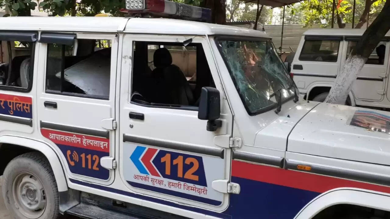 बिहार में पुलिस पर हमले की घटना, आइसक्रीम विवाद ने बढ़ाई हिंसा
