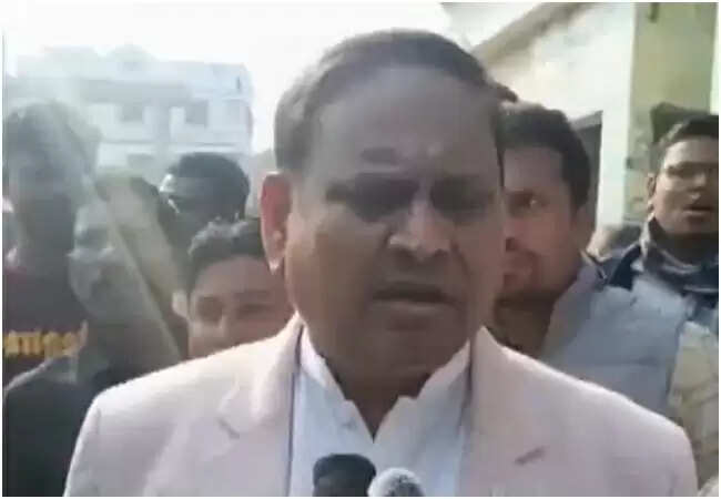 हुमायूं कबीर ने बेलडांगा में बाबरी मस्जिद की नींव रखी