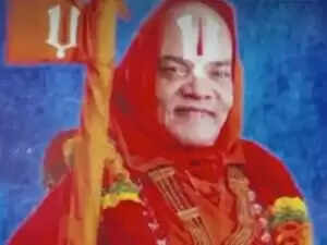 वाराणसी में संत के 50 से अधिक 'बेटों' का मामला, कांग्रेस ने की जांच की मांग