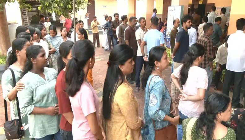 असम और केरलम विधानसभा चुनावों में मतदान की शुरुआत