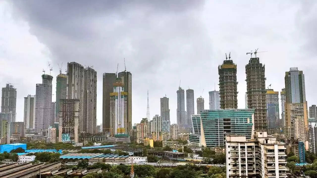दिल्ली-एनसीआर में बिल्डर्स के खिलाफ सीबीआई की बड़ी कार्रवाई: क्या है पूरा मामला?