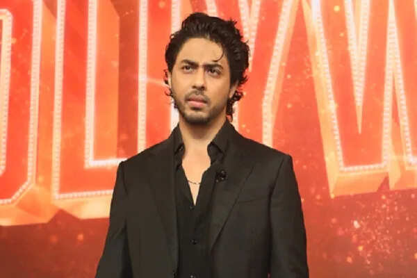 आर्यन खान के जन्मदिन पर परिवार और दोस्तों ने दी शुभकामनाएं