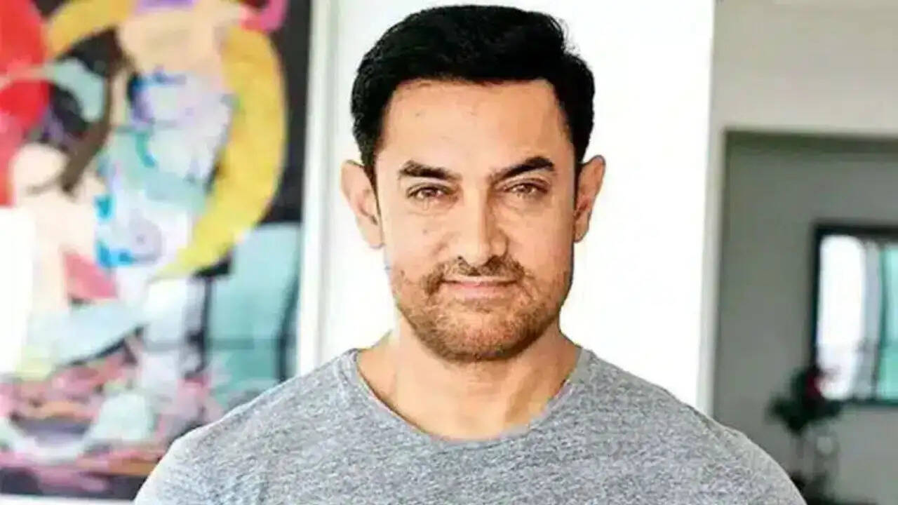 आमिर खान का बचपन: किताबों का शौक और रोमांटिक फिल्मों पर पाबंदी