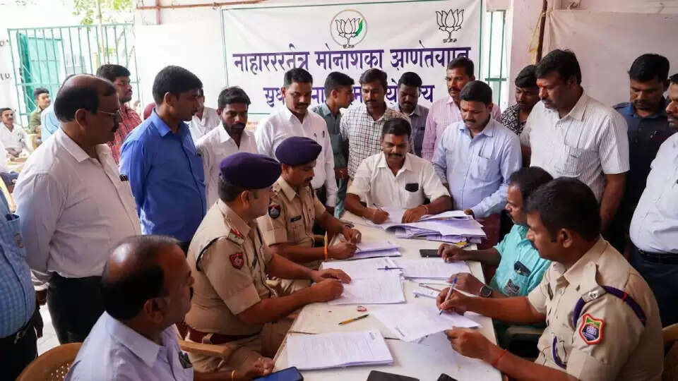 महाराष्ट्र नगर निगम चुनाव परिणाम: वोटों की गिनती शुरू