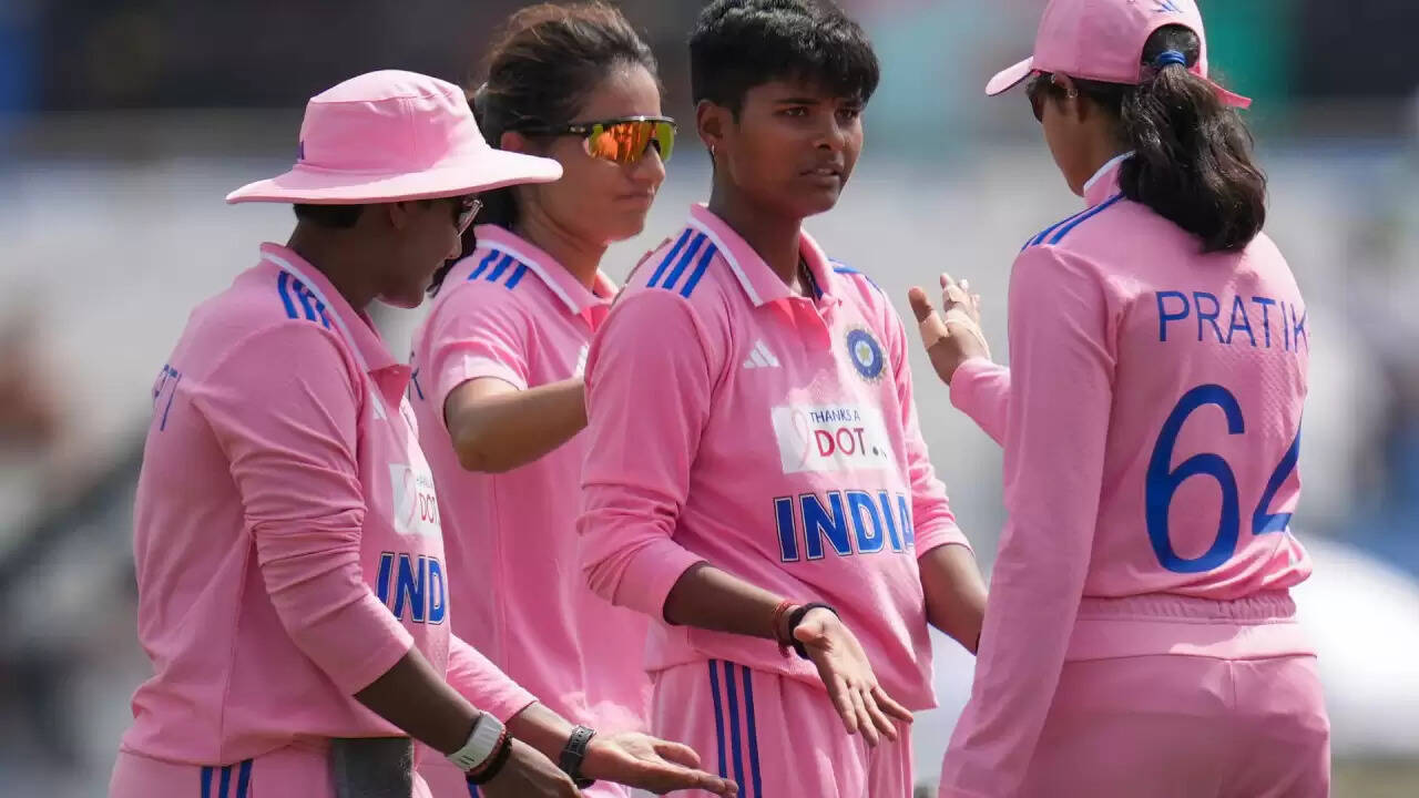 भारत और ऑस्ट्रेलिया के बीच निर्णायक वनडे: गुलाबी जर्सी में दिखेगी टीम इंडिया