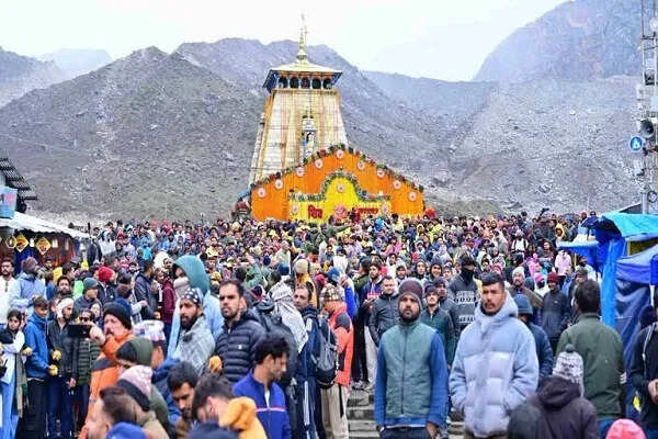 उत्तराखंड की चारधाम यात्रा में श्रद्धालुओं की संख्या में अभूतपूर्व वृद्धि